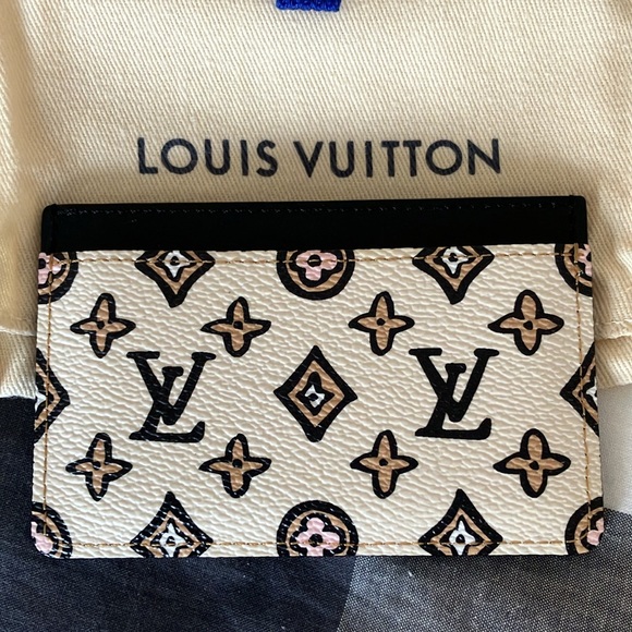 Like New Louis Vuitton Wild at Heart Card Holder/Case 😻 - Picture 3 of 4